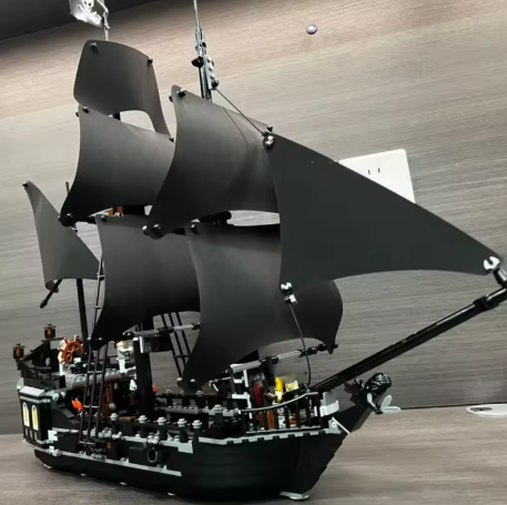 MOC 4195 加勒比海盜「安妮女王復仇號」和「黑珍珠號」積木玩具，帆船，兒童禮物